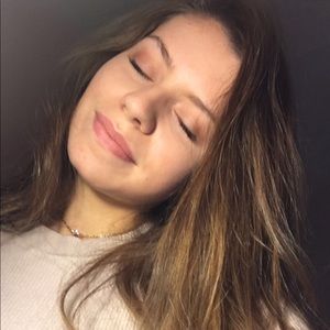 Meet your Posher, Alyssa